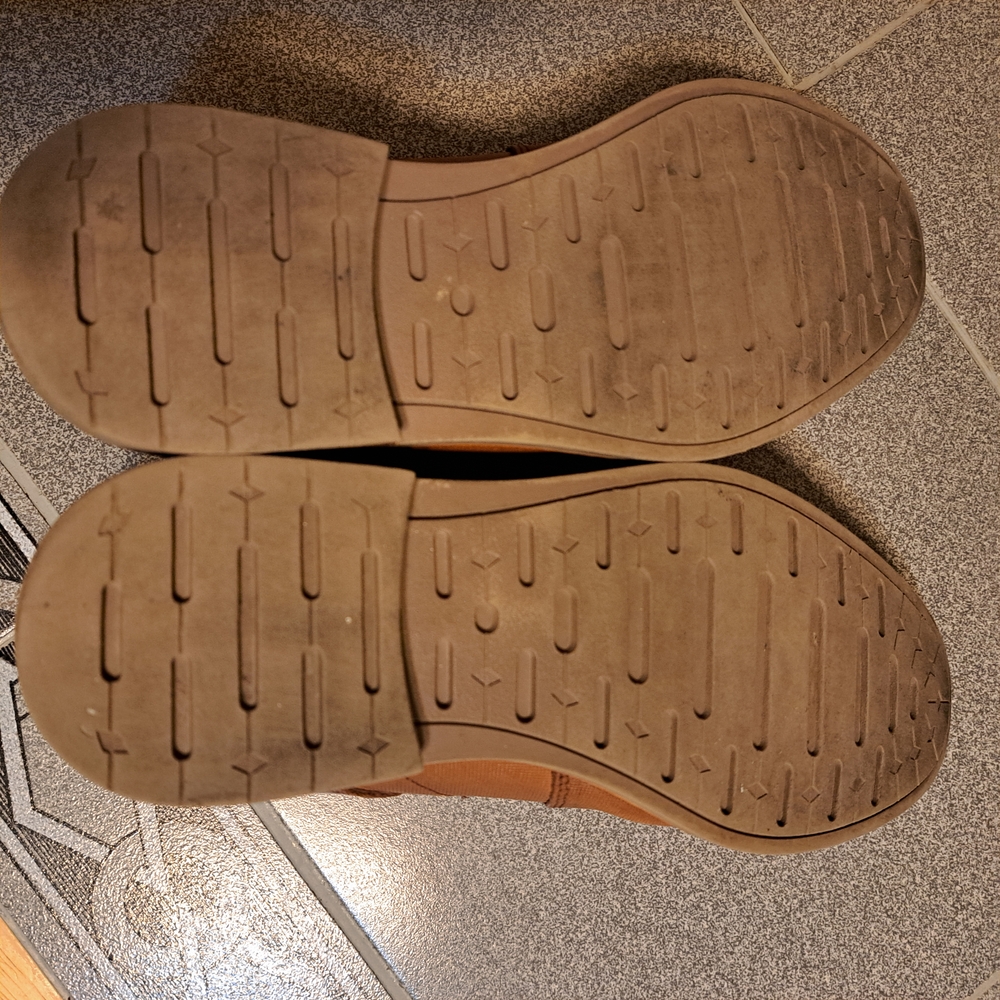 Christian Gallery Mens Elegant Tan Leather Oxfords Shoes Size 8.5 - Picture 4 of 5